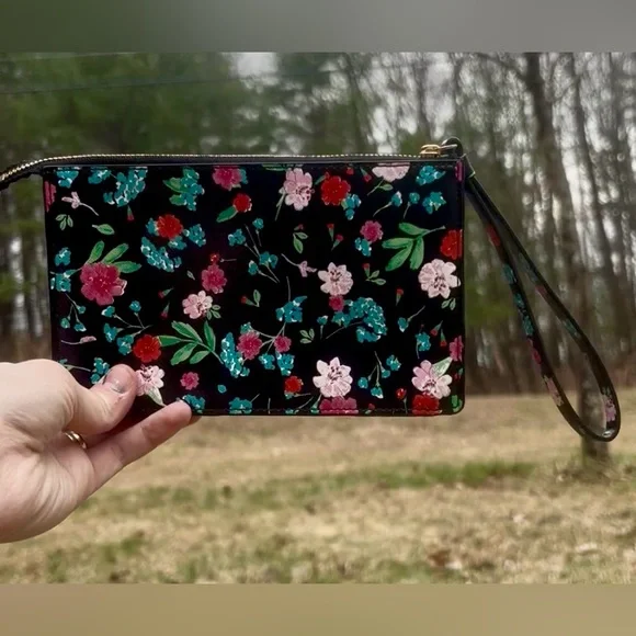 Kate Spade Black Floral Patent Wristlet - Picture 3 of 15